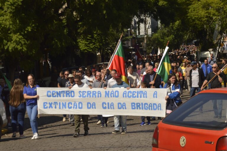 protesto pela 5ª CIA
