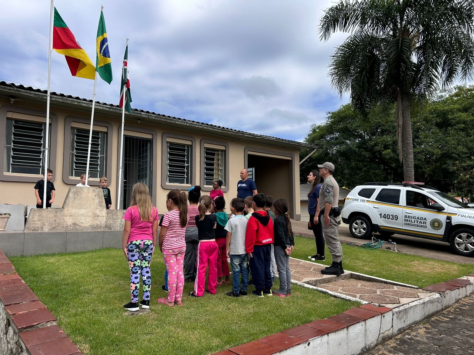 Brigada Militar de Ibarama desenvolve atividade com crianças de escola ...
