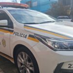 Homem é preso por agredir mulher em Passa Sete