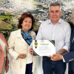 Arroio do Tigre recebe certificado de reconhecimento pelo cuidado com a população idosa
