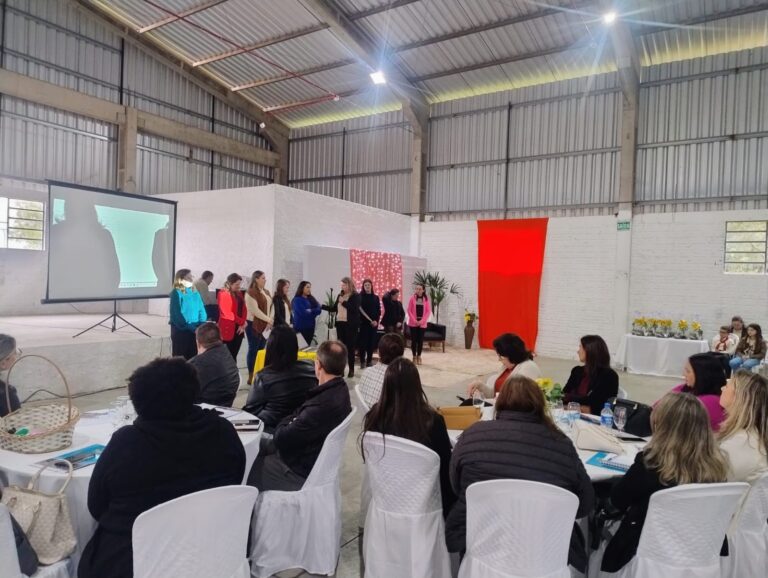 Lagoa Bonita sedia encontro regional de Educação da AMCSerra