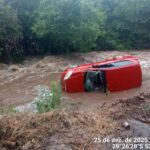 Veículo cai em arroio na Linha Apolinário em Sobradinho