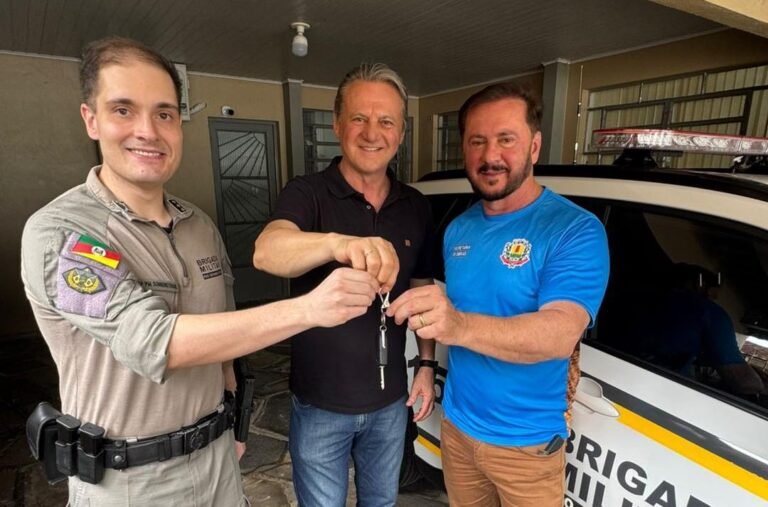 Deputado Giovani Cherini destina viaturas à Brigada Militar do Centro Serra