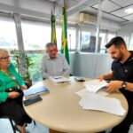 Obras em escolas de Sobradinho e Ibarama foram tema de reunião em Porto Alegre