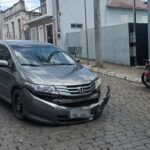 Acidente entre carro e motocicleta é registrado no Centro de Sobradinho