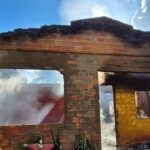 Casa é destruída pelo fogo no interior de Arroio do Tigre