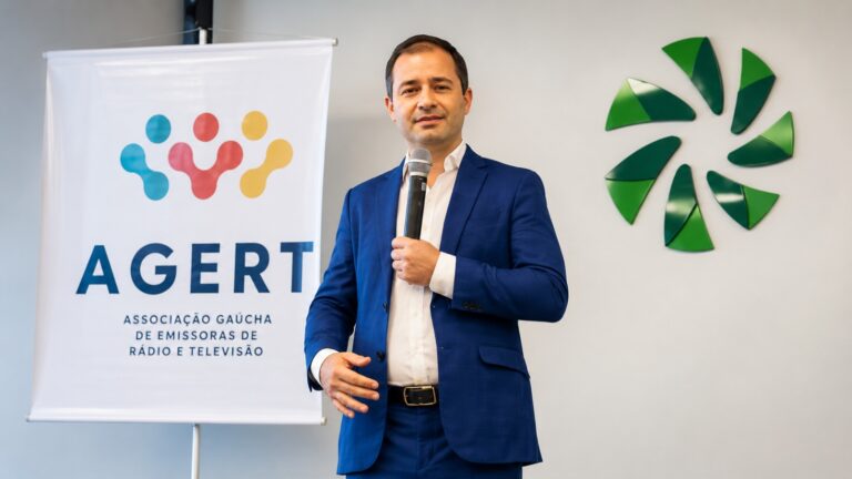 Empresário sobradinhense destaca força do rádio durante encontro da Agert