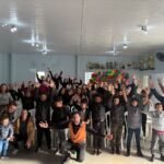 Teatro para Pais e Filhos reforça conscientização do Maio Laranja em ação do Projeto Arte de Aprender