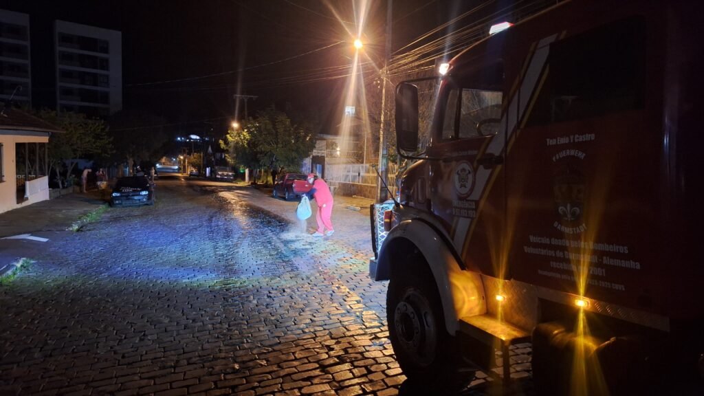 Derramamento de óleo provoca quedas de motociclistas e exige atenção no Centro de Sobradinho