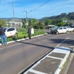 Acidente envolve dois veículos no trevo de acesso ao Cristo Acolhedor
